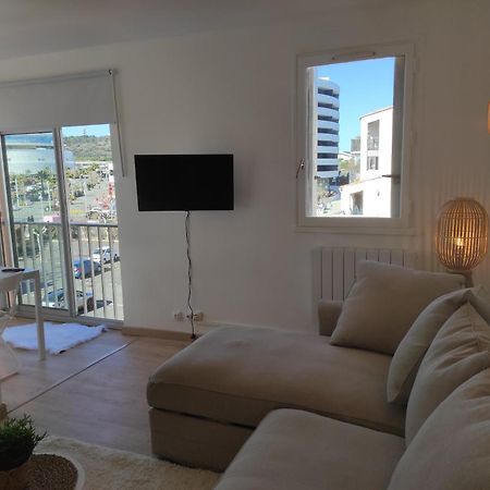 Centre Port,Studio Cosy,Vue Piscine Et Sur Le Parking Prive Ainsi Que Le Mont Saint Martin Agde Kültér fotó